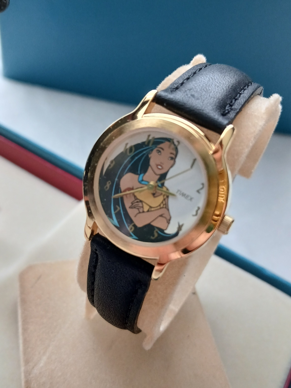 VINTAGE 1995 Disney Pocahontas Timex Watch + Ceramic Figurine BRAND NEW! - Picture 3 of 6